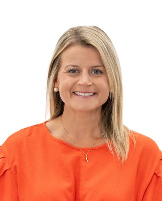 Portrait of Allie Siegesmund, REALTOR®.